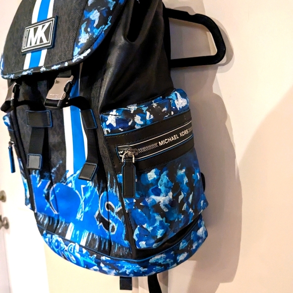Michael Kors Cooper limited edit. signed numbered graffiti monogram backpack - Picture 1 of 4